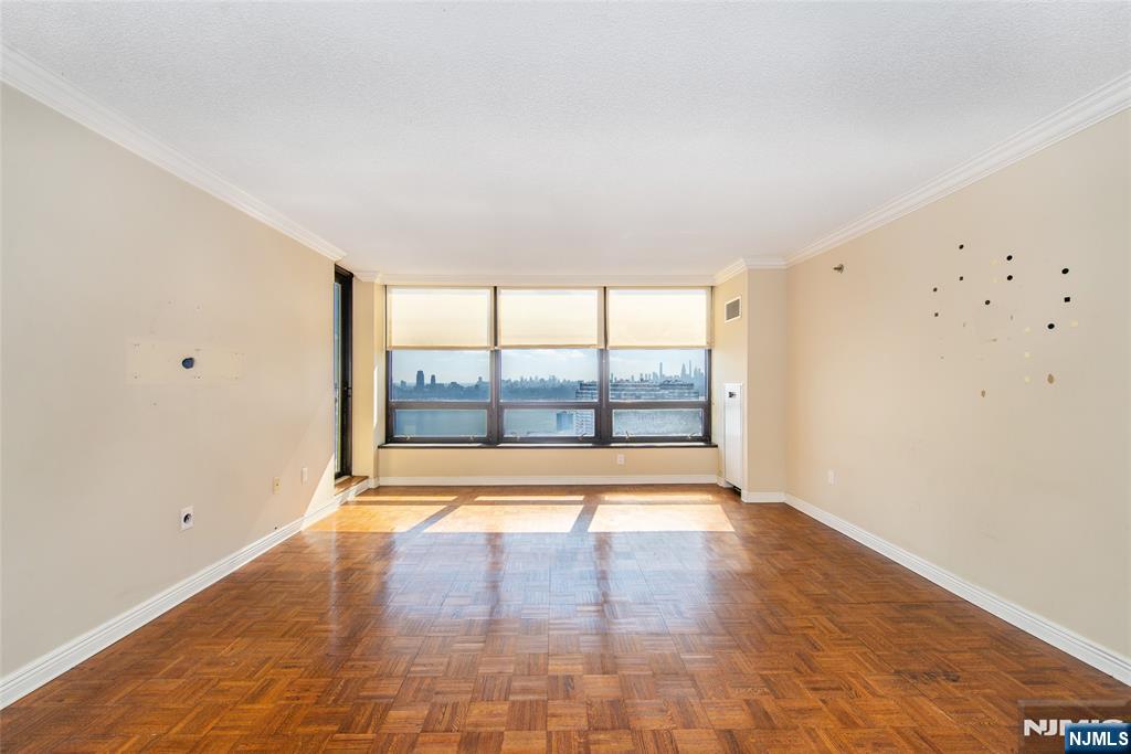 900 Palisade UNIT 18N, Fort Lee, NJ, 07024