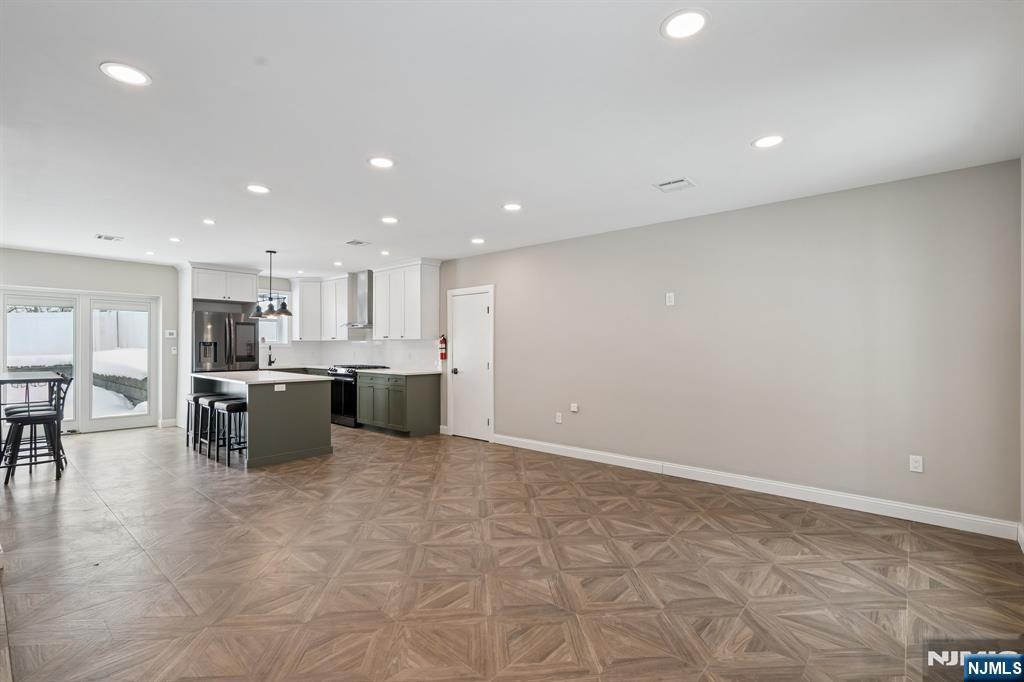 13 Roger Avenue - Photo 5