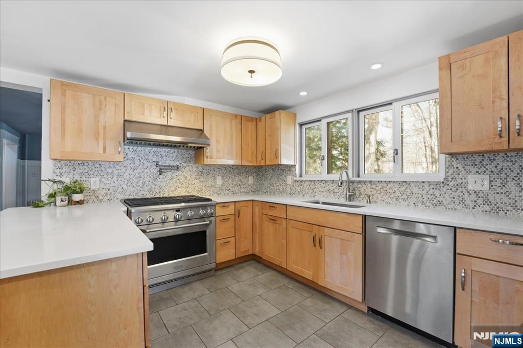 343 & 339 Quaker Church Road