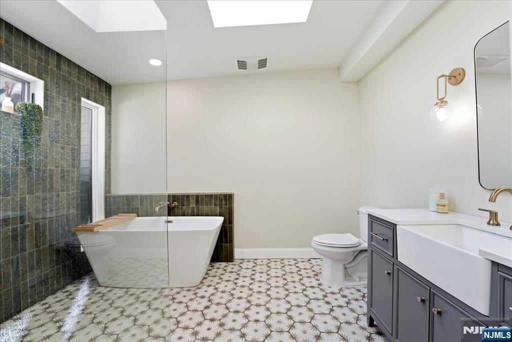 343 & 339 Quaker Church Road