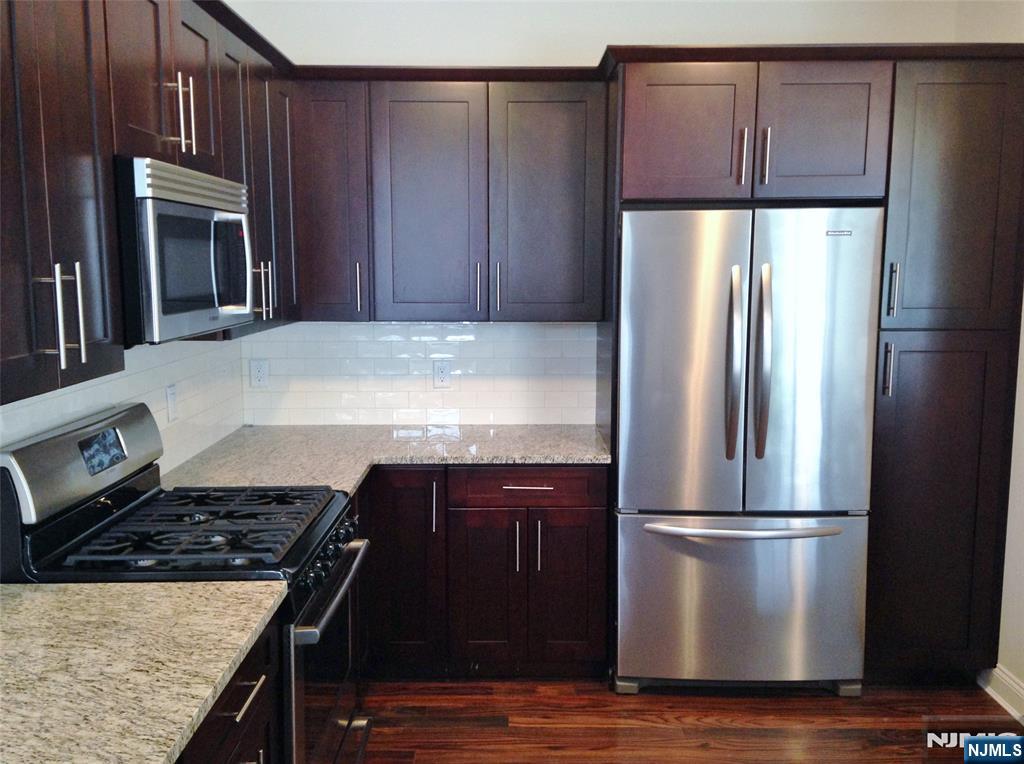 40 Russell Avenue 201 - Photo 5