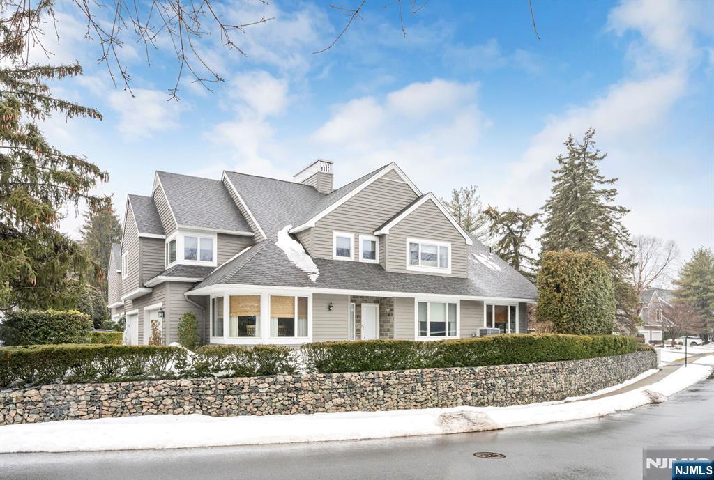 $1,199,900 Townhouse