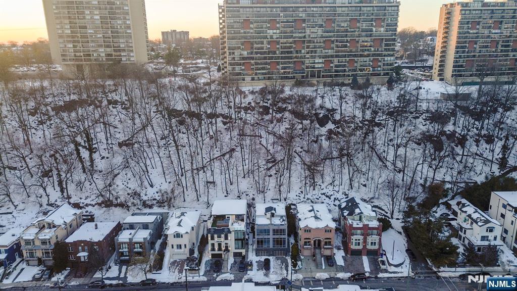 760 Undercliff #B — photo 17
