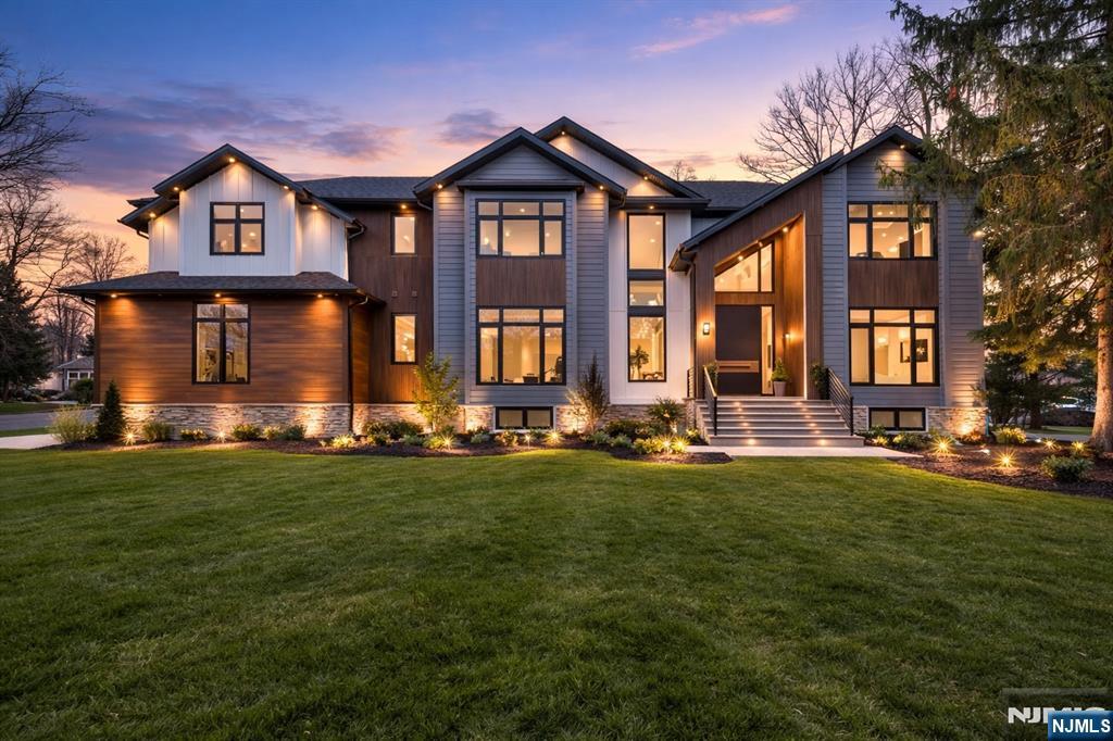 294 Oakwood Road, Englewood, NJ, 07631