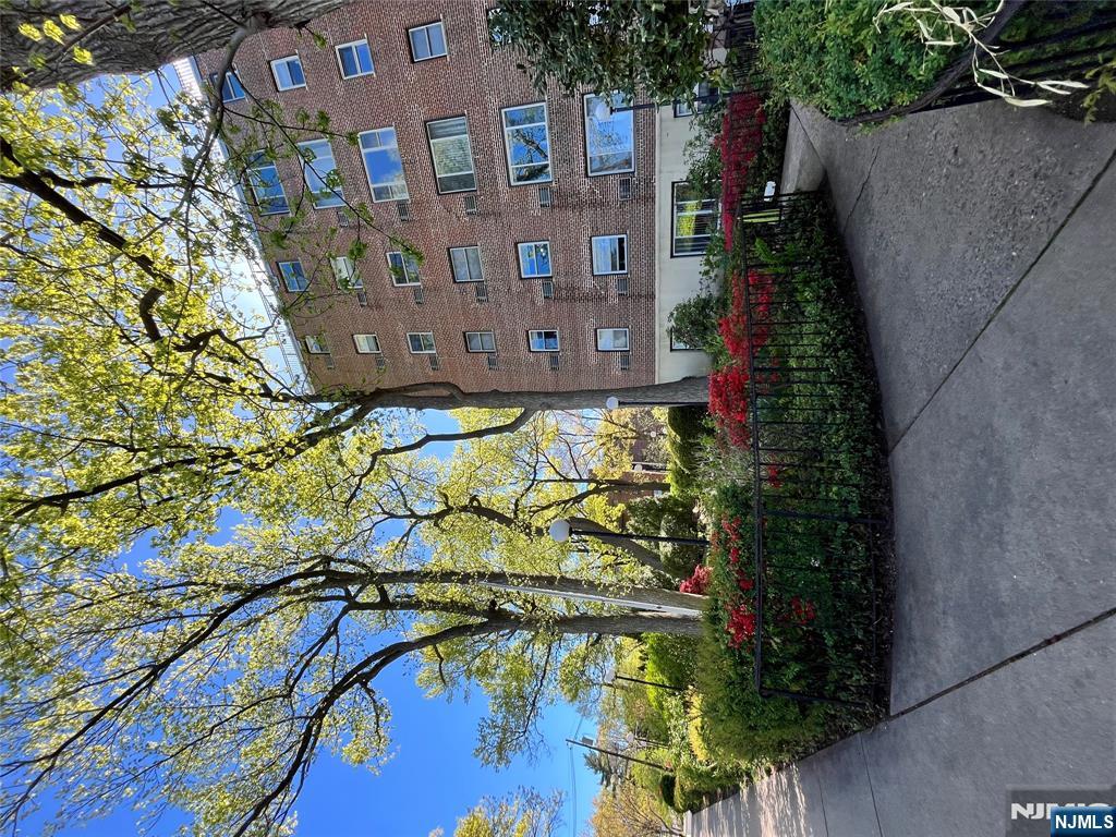 2345 Linwood Avenue 5F - Photo 3