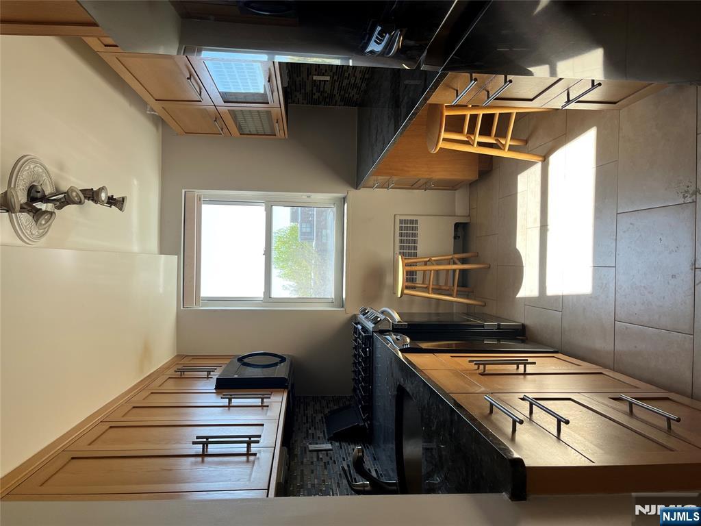 2345 Linwood Avenue 5F - Photo 4
