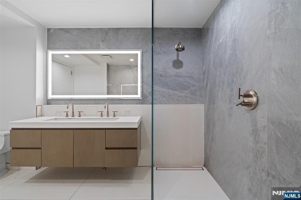 320 Adolphus Avenue #812 — photo 15