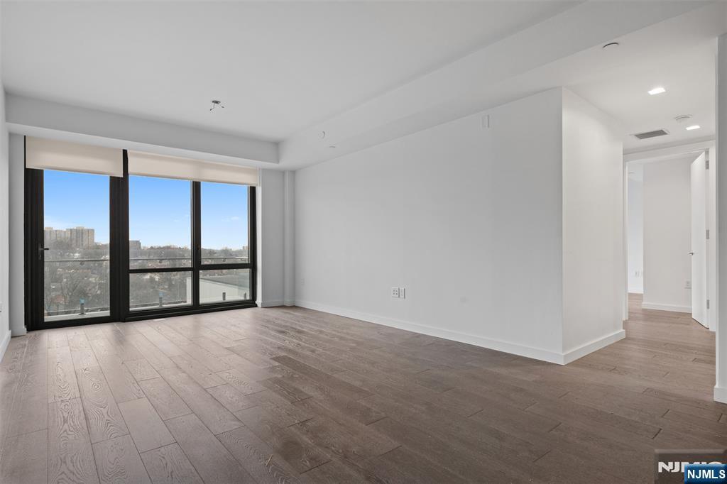 320 Adolphus Avenue #812 — photo 8
