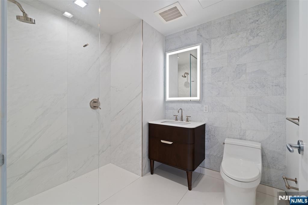 320 Adolphus Avenue #812 — photo 9