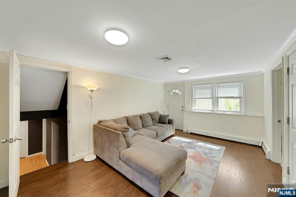 18-00 Scialla Court - Photo 5