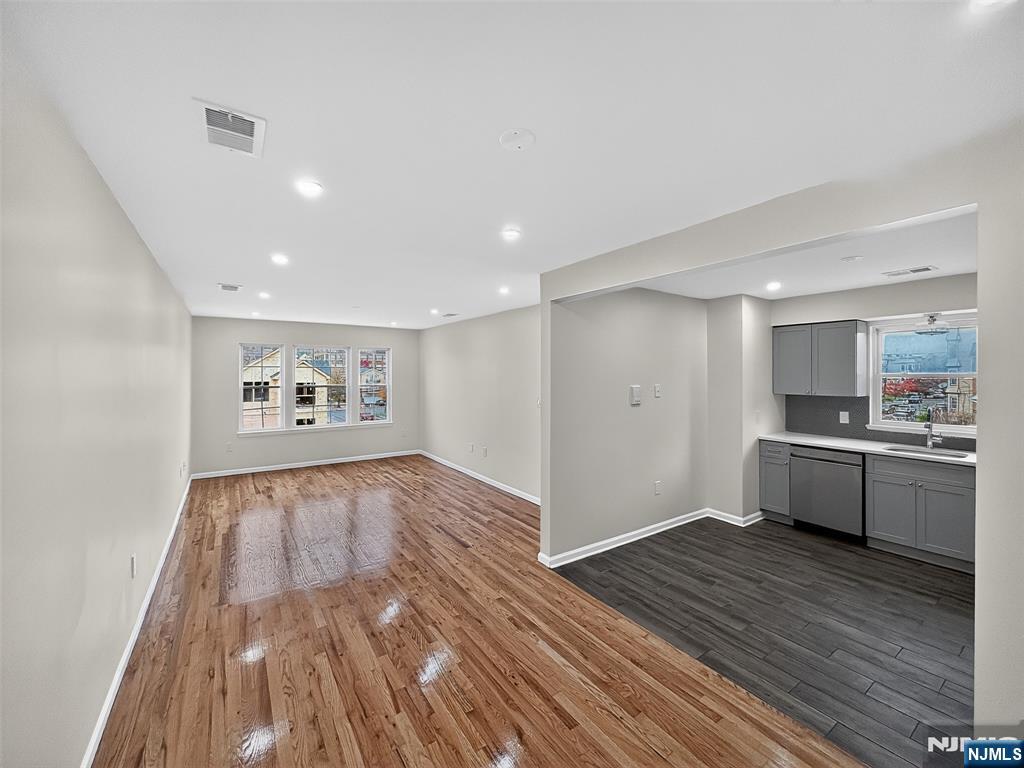 156 Ridgewood Avenue