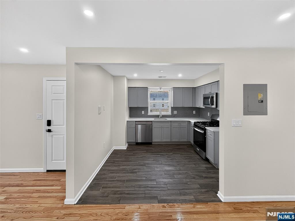 156 Ridgewood Avenue