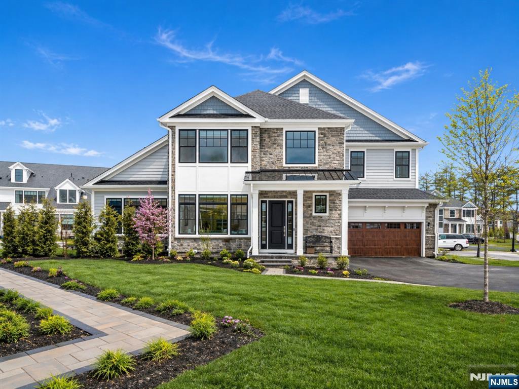 2 Skye Drive, Paramus, NJ, 07652