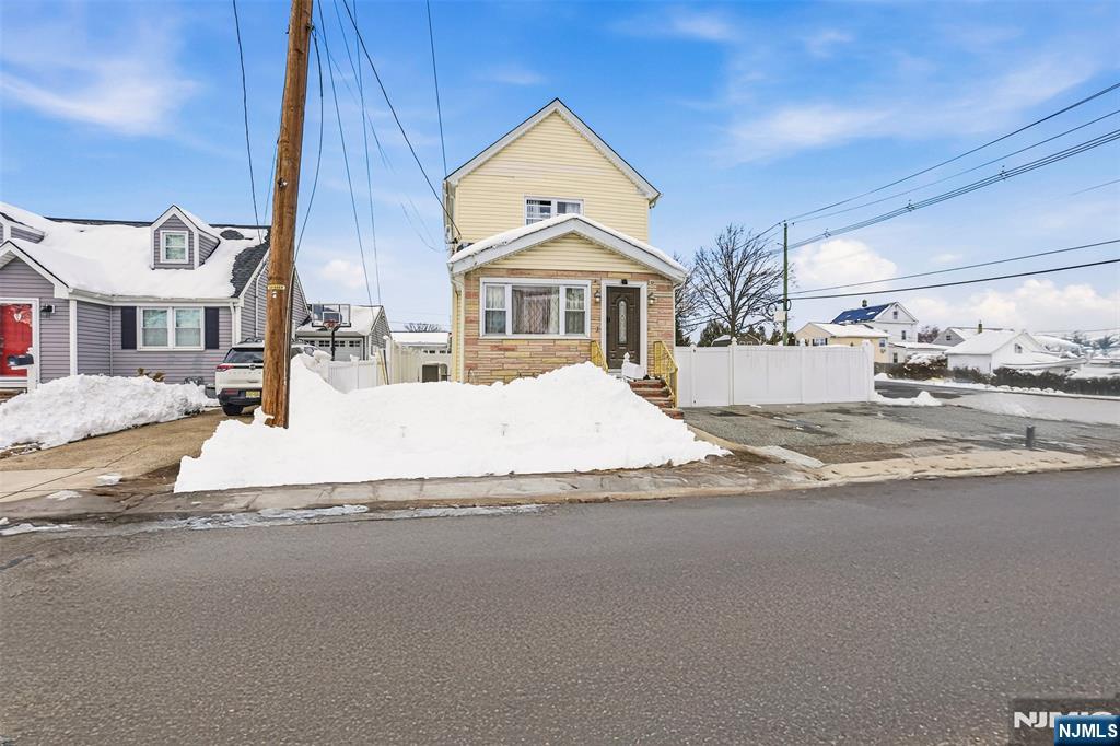 Homes for sale in Elmwood Park, NJ | 41 15Th Ave, Elmwood Park, NJ 07407 | MLS# 26005989