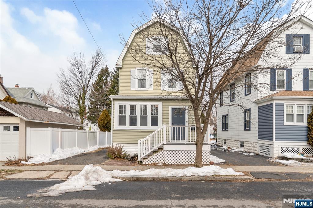 Homes for sale in Bloomfield, NJ | 7 Pine St, Bloomfield, NJ 07003 | MLS# 26006013