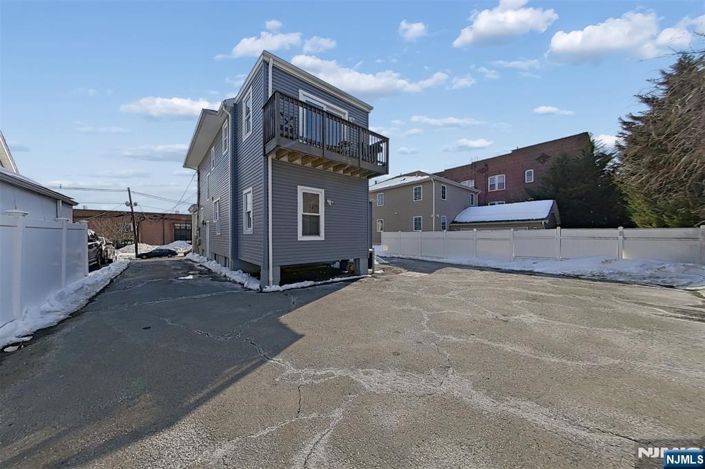 335 Union Avenue - Photo 12