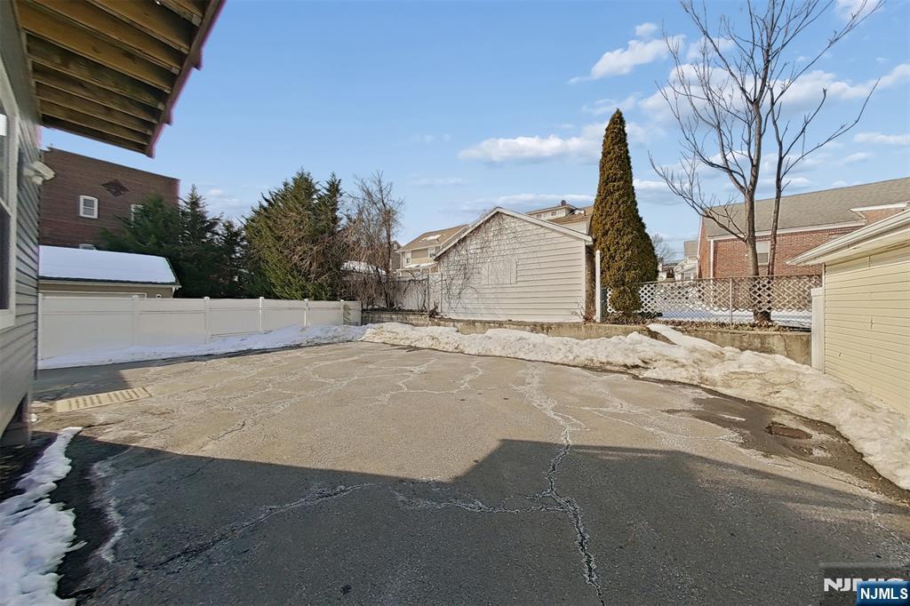 335 Union Avenue - Photo 13