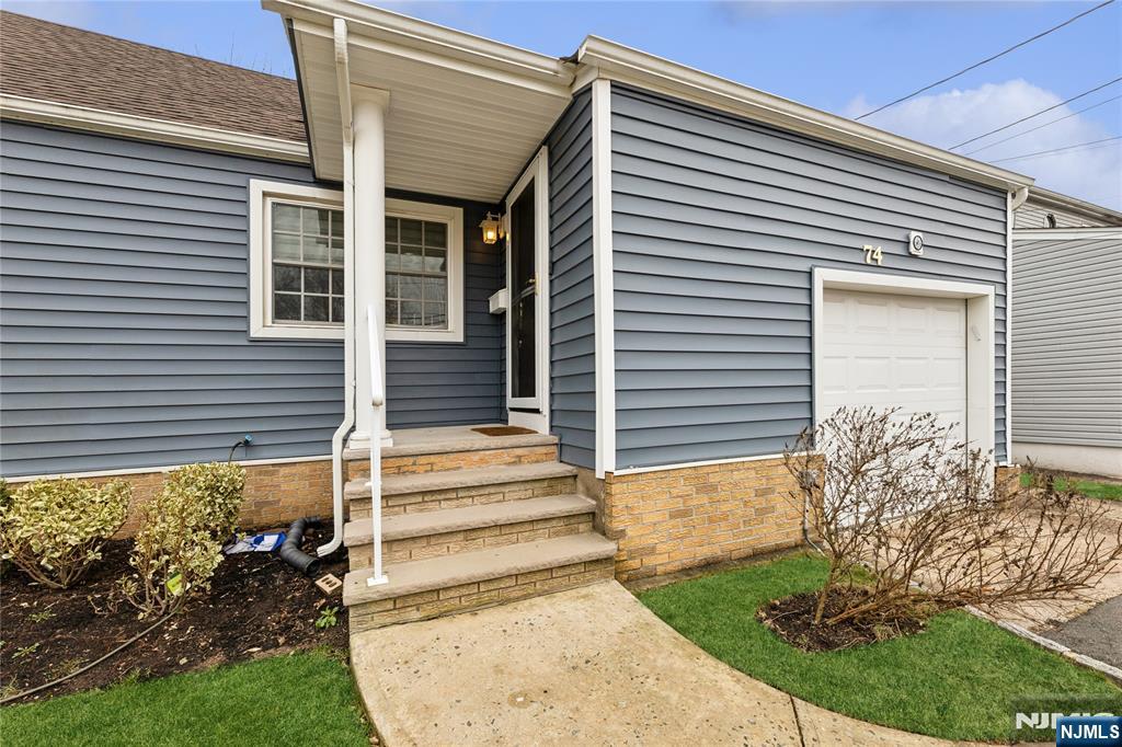 74 Spring Avenue - Photo 3