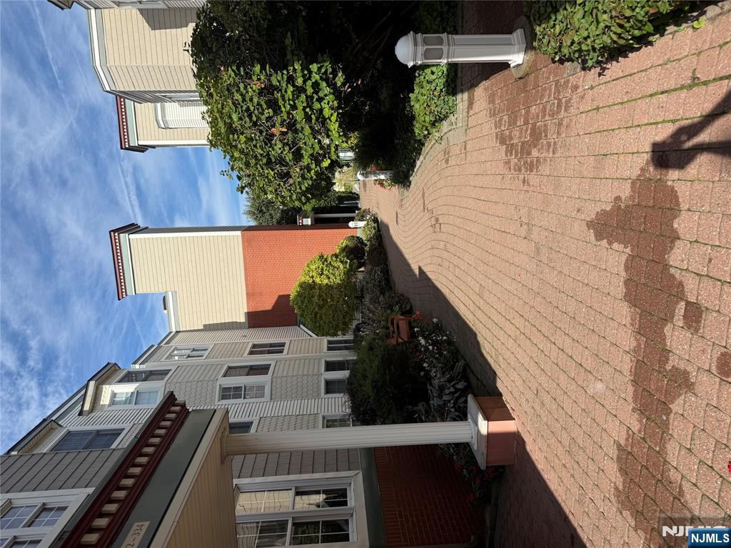 242 The Promenade #242