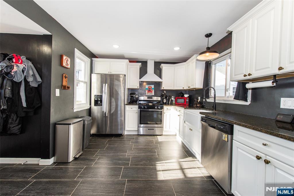405 Washington Street - Photo 12
