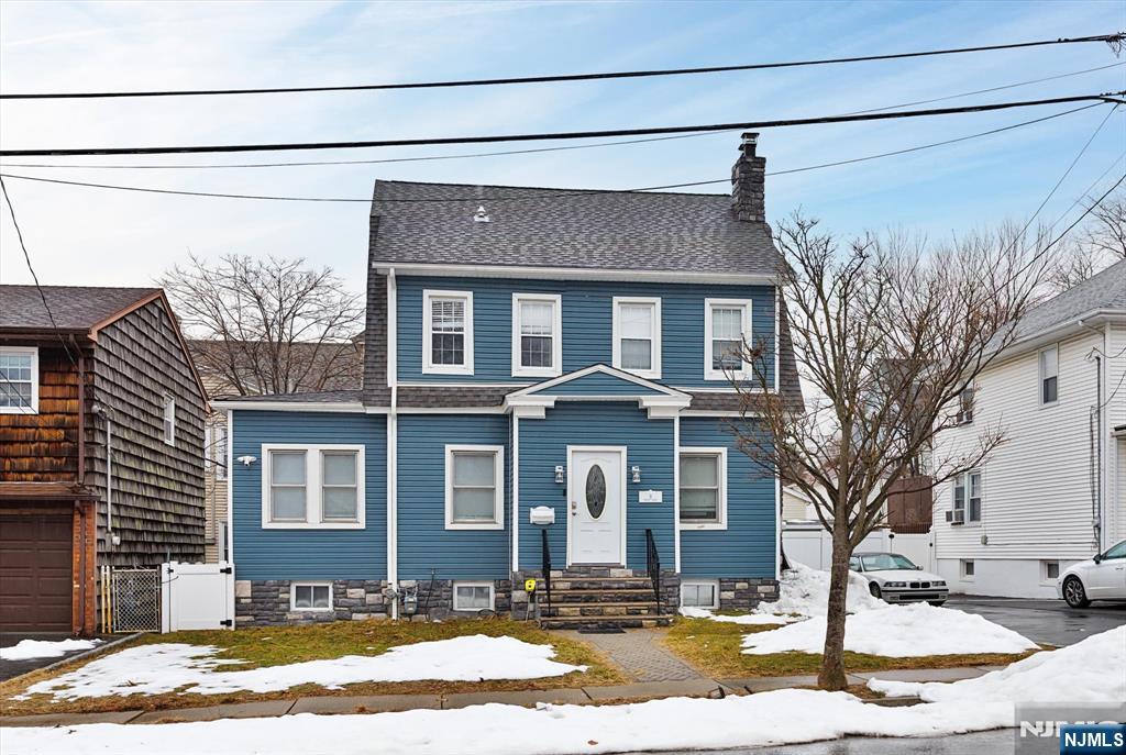 9 Wayne Place - Photo 1