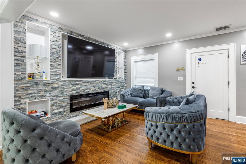 9 Wayne Place - Photo 2