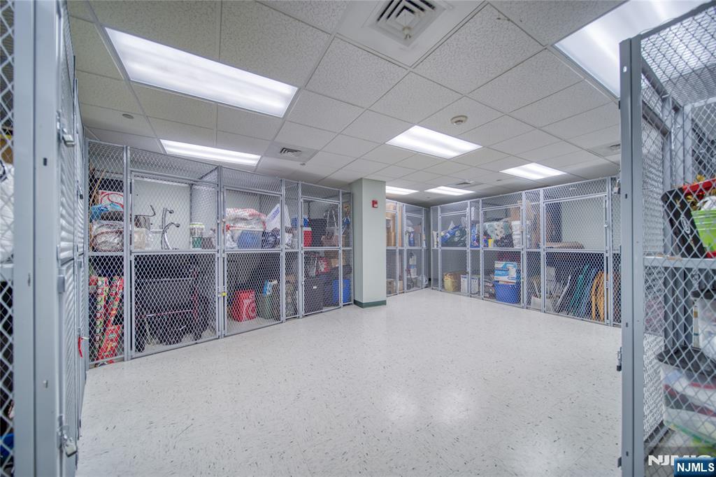 Homes for sale in Paramus, NJ | 189 Forest Ave #216, Paramus, NJ 07652 | MLS# 26006044