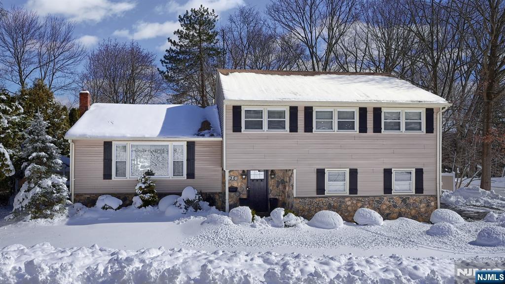 $897,000 Split Level