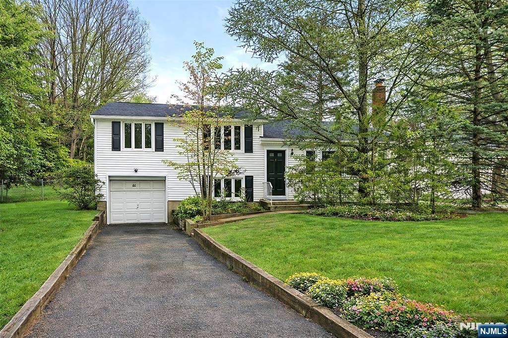 44 Knickerbocker Road - Photo 2
