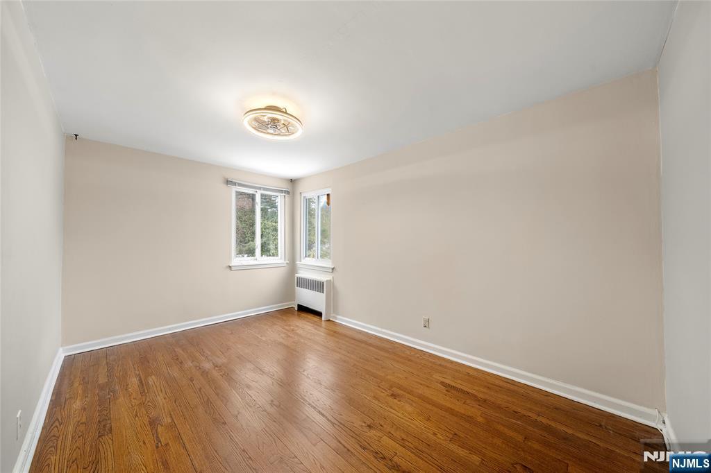 44 Knickerbocker, Cresskill, NJ 07626 Listing Photo  15