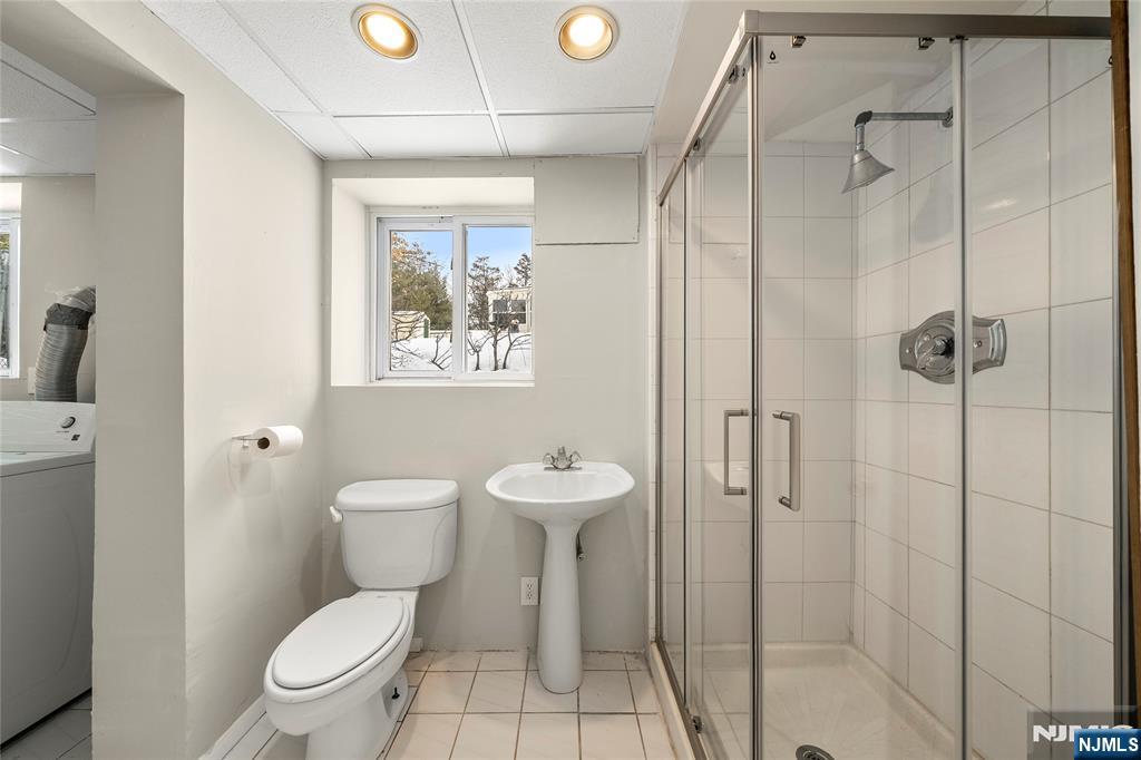 44 Knickerbocker, Cresskill, NJ 07626 Listing Photo  20