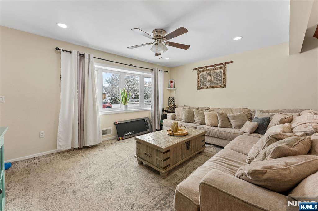 186 10th Avenue - Photo 3