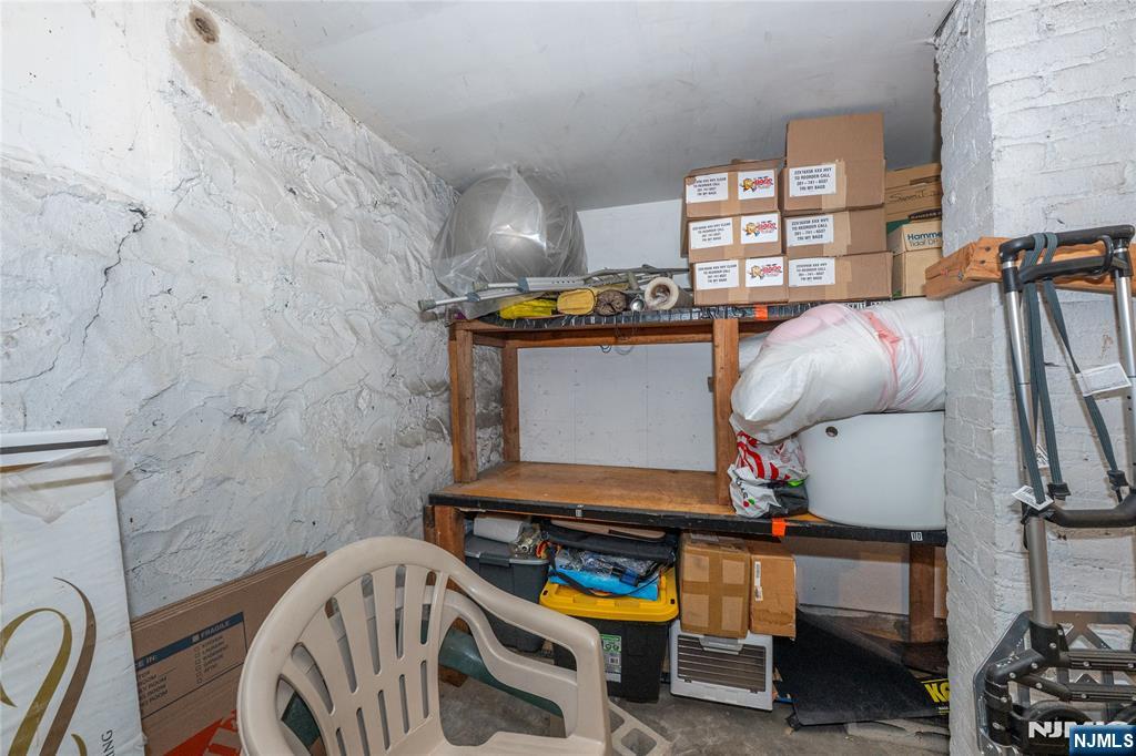 787 Summit Avenue #11