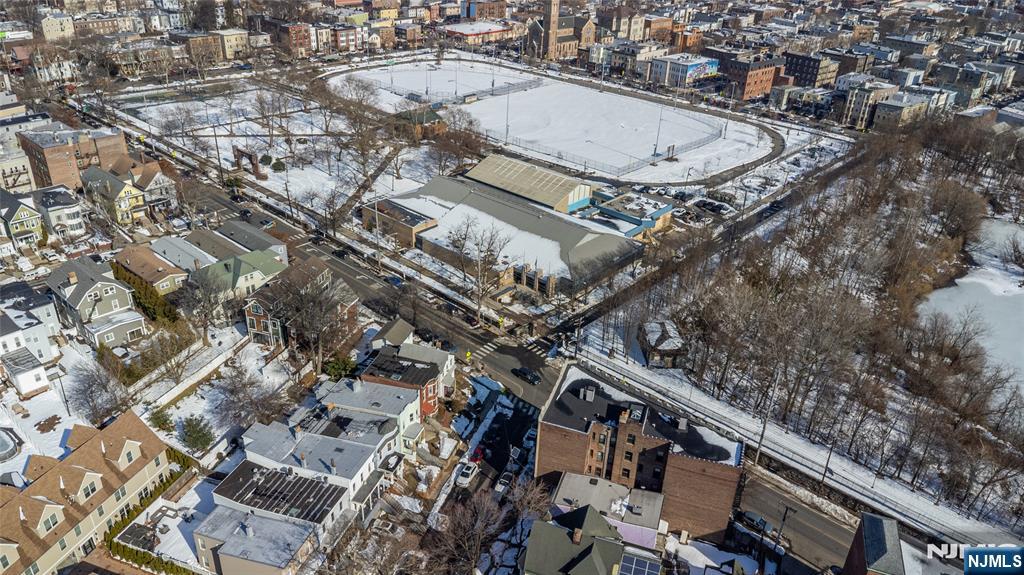 787 Summit Avenue #11