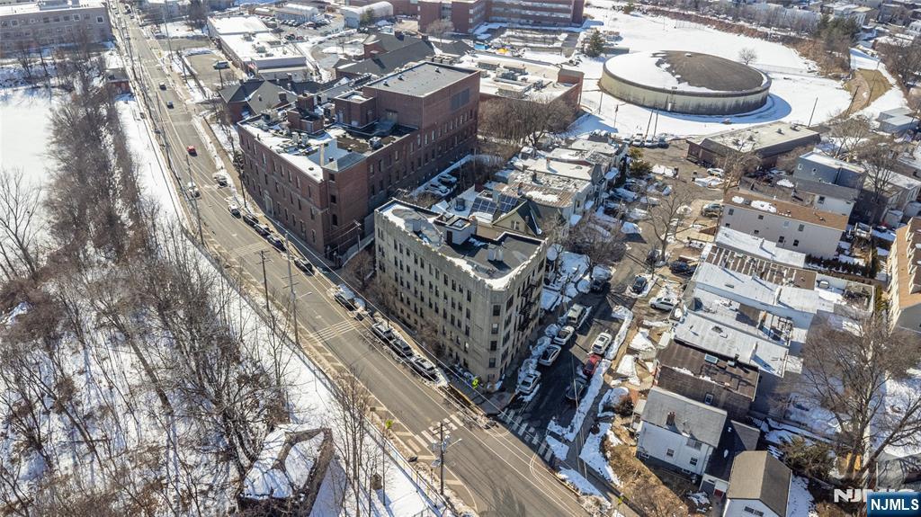 787 Summit Avenue #11