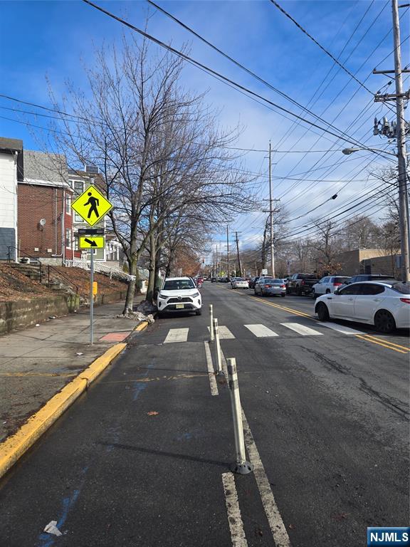 787 Summit Avenue #11