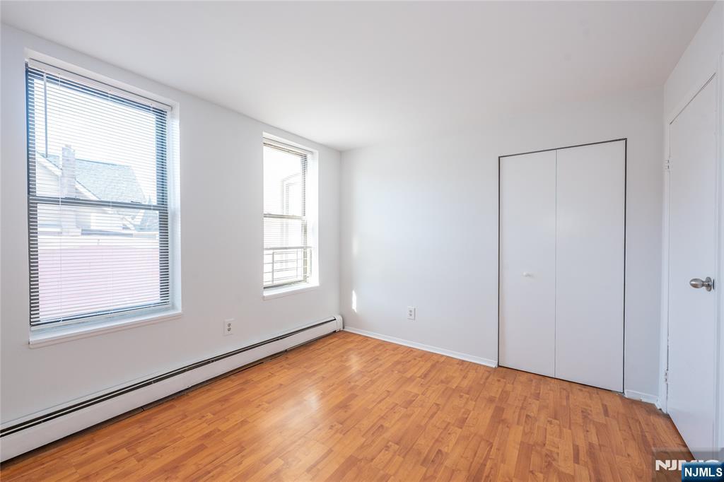 787 Summit Avenue 11 - Photo 4