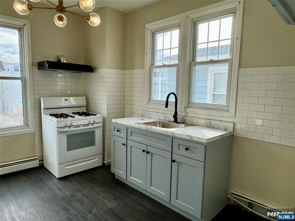318 Ampere Parkway 2nd Floor - Photo 4
