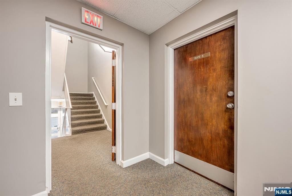 573 Valley Road 5 - Photo 5