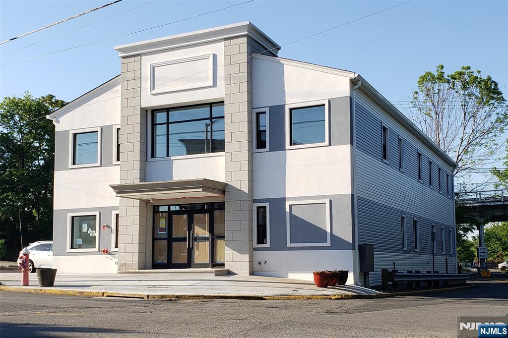 215 Main Street, Fort Lee, NJ, 07024