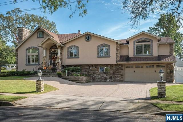 $999,900 Split Level