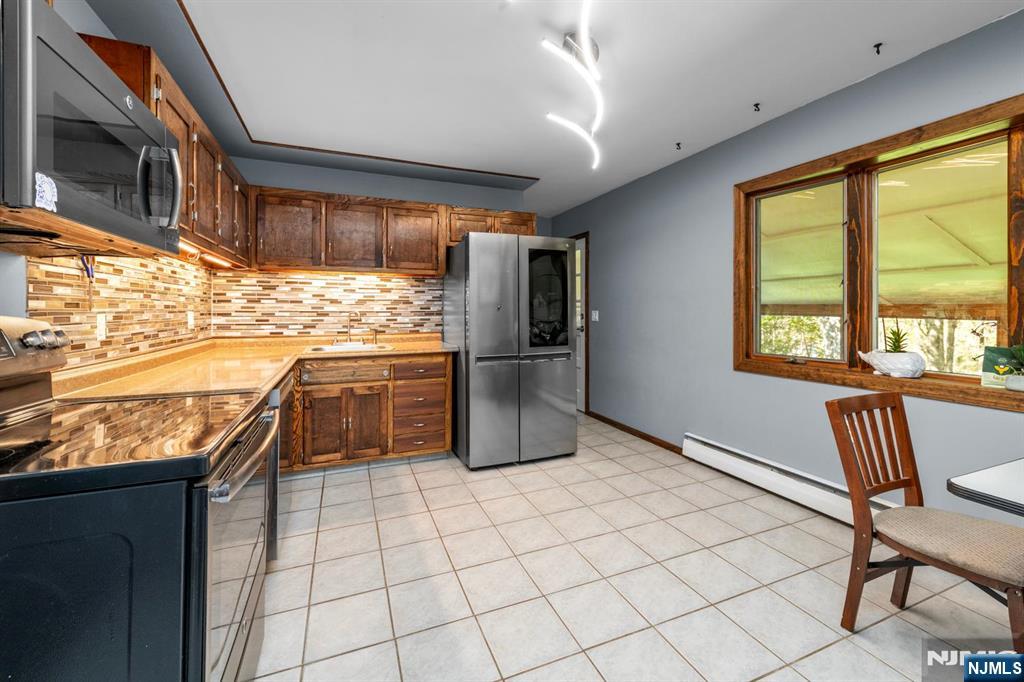 12 Mary Ann Road - Photo 4