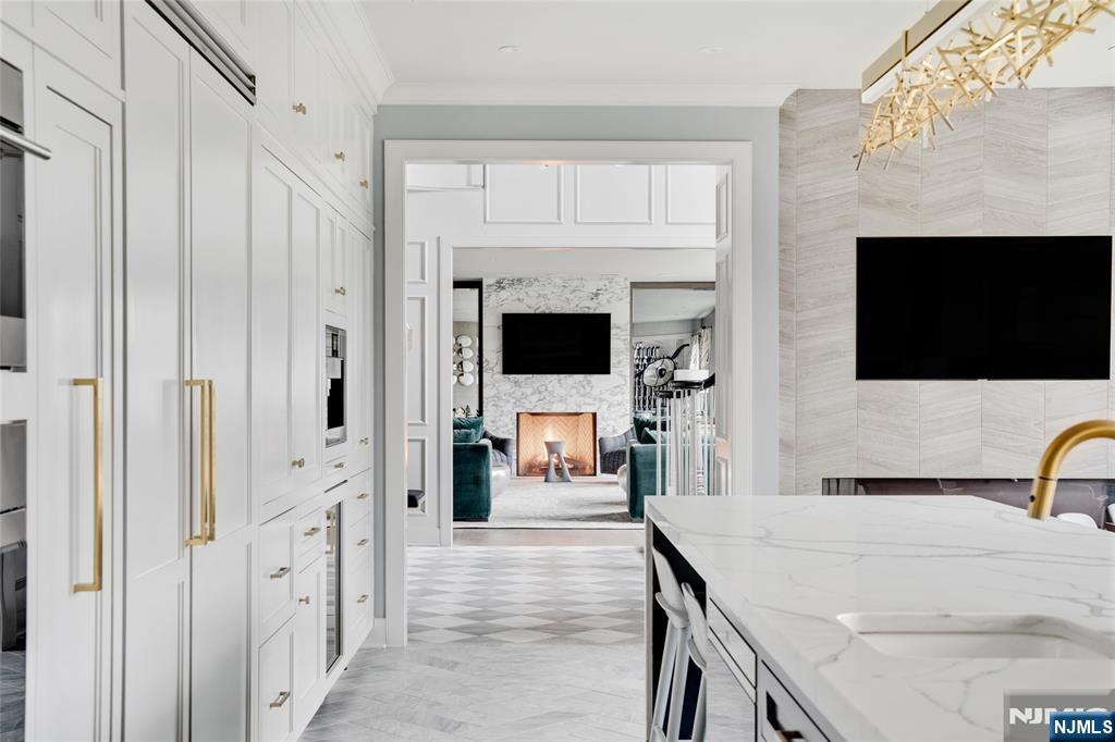 11 Hamilton Road, Millburn, NJ, 07078