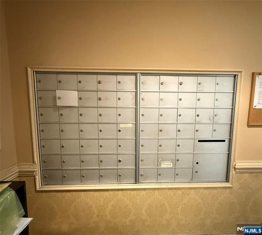 1203 Windsor Park Court - Photo 2