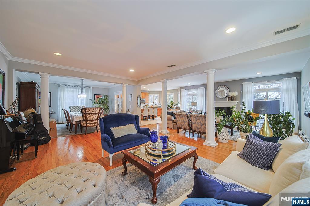 130 Irving Street - Photo 1