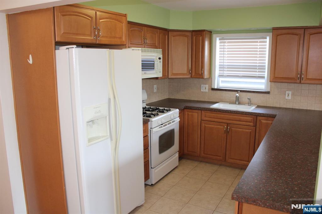 270 Kamena Street B Side 2nd F - Photo 5