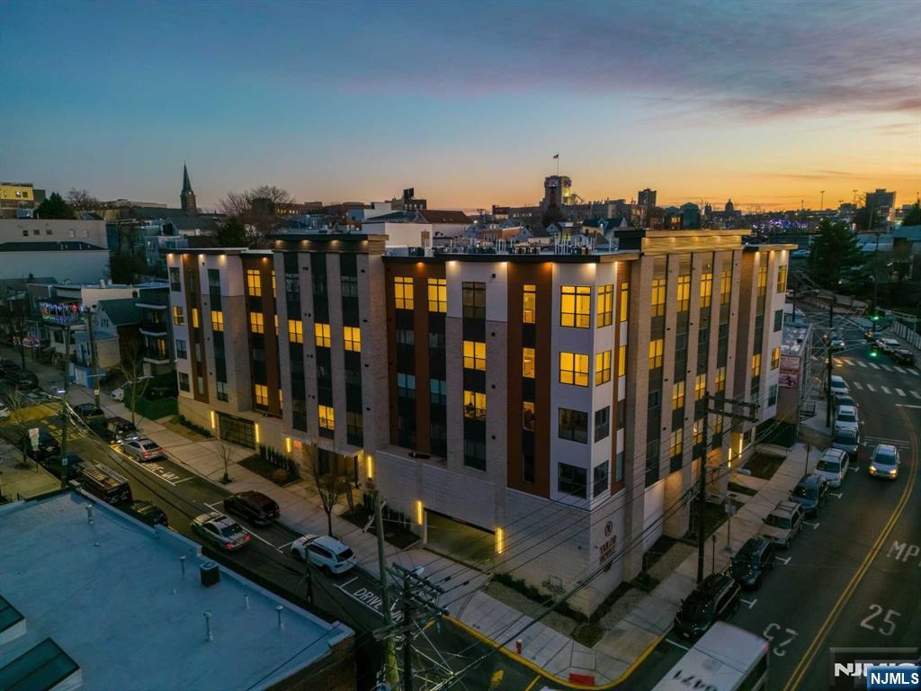 649 38th Street #PH505