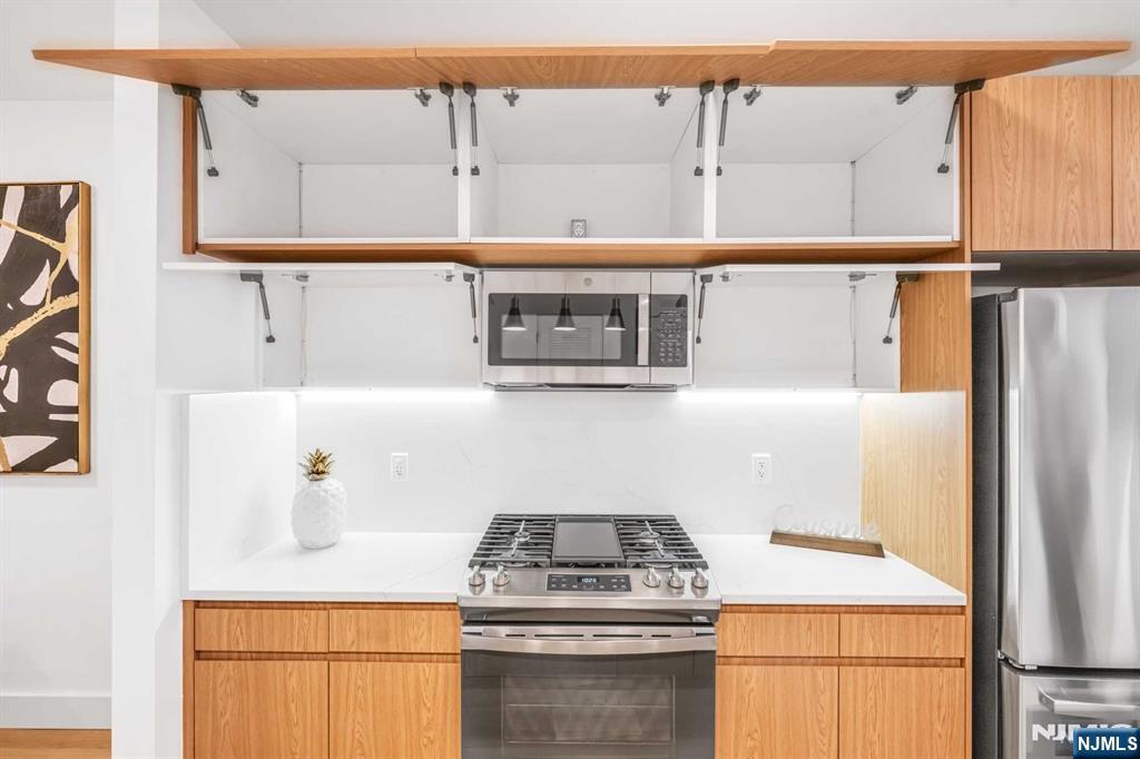 649 38th Street #PH505