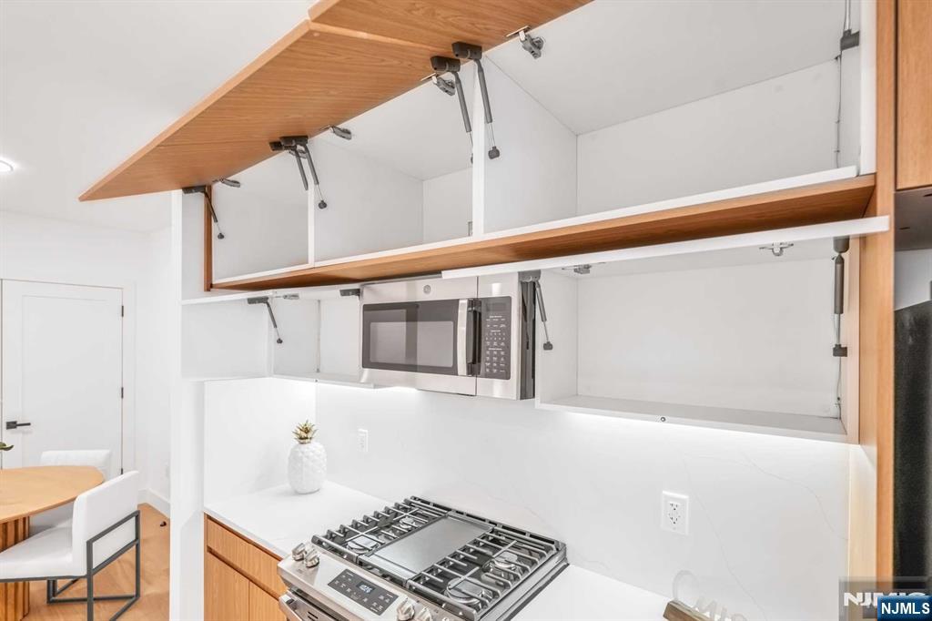 649 38th Street #PH505