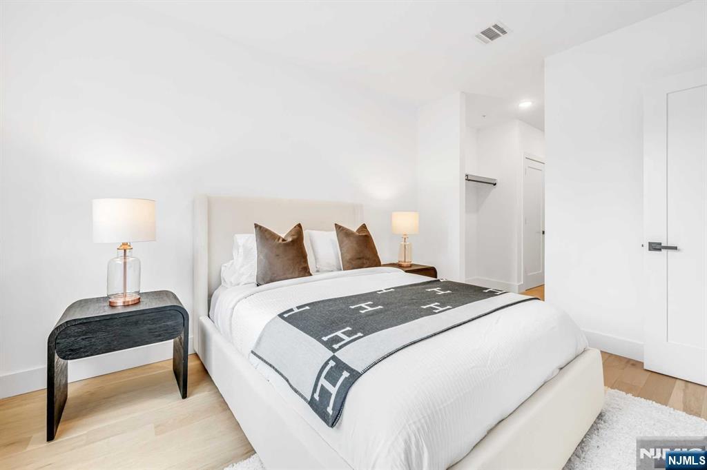 649 38th Street #PH505